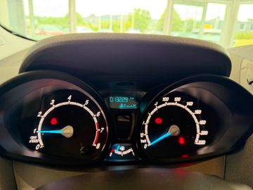 Bild 9 Ford Transit Courier Sport PDC Klima