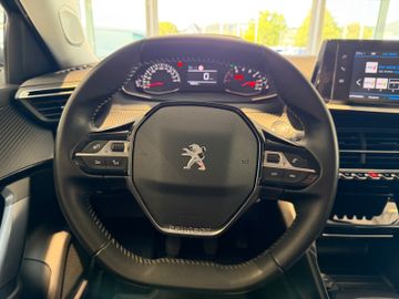 Bild 14 Peugeot 2008 Allure AHK Navi