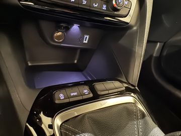 Bild 13 Opel Corsa F GS 100PS Sitzheizung LED