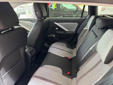 Bild 14 Opel Astra L Sports Tourer Business Elegance AT-8 AHK