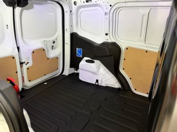 Bild 17 Ford Transit Courier Sport PDC Klima