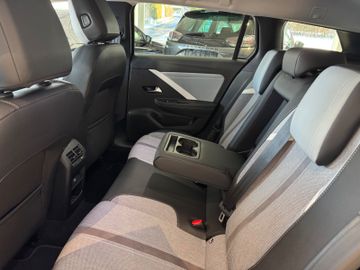 Bild 8 Opel Astra L Sports Tourer Business Elegance AT 8